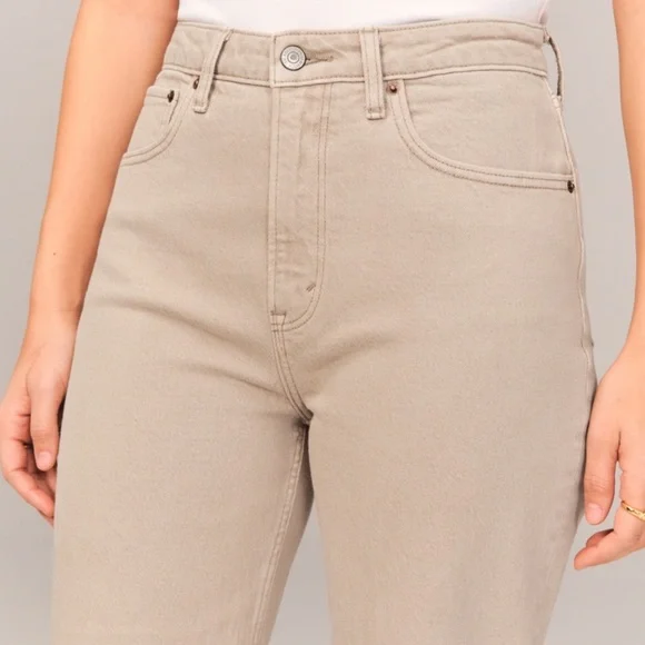 Abercrombie & Fitch Curve Love High Rise 90s Relaxed Jean - Picture 2 of 6